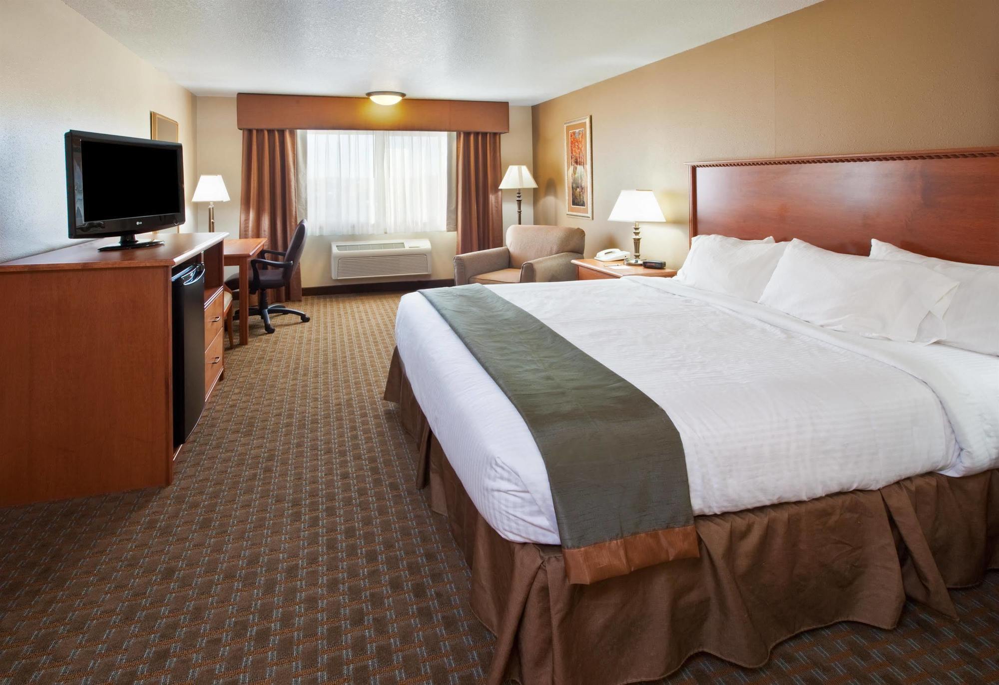 Best Western Empire Towers Sioux Falls Room photo